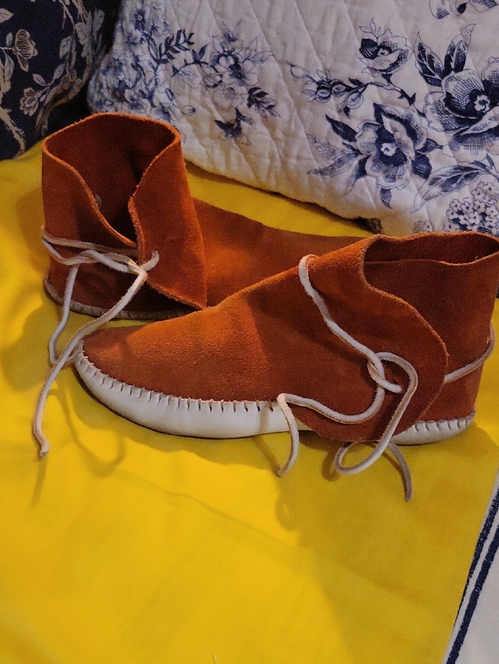 Handmade Leather Suede Booties w Button, White Leather Barefoot Sole, Size9 - Picture 3 of 13
